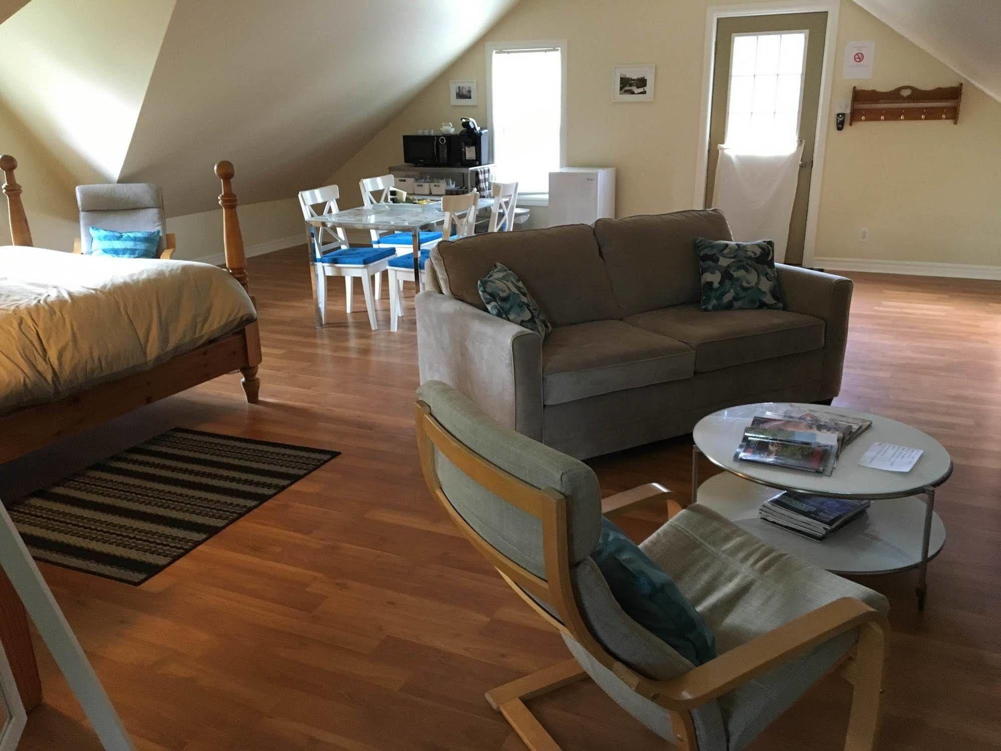 Merrickville Guest Suites Kültér fotó
